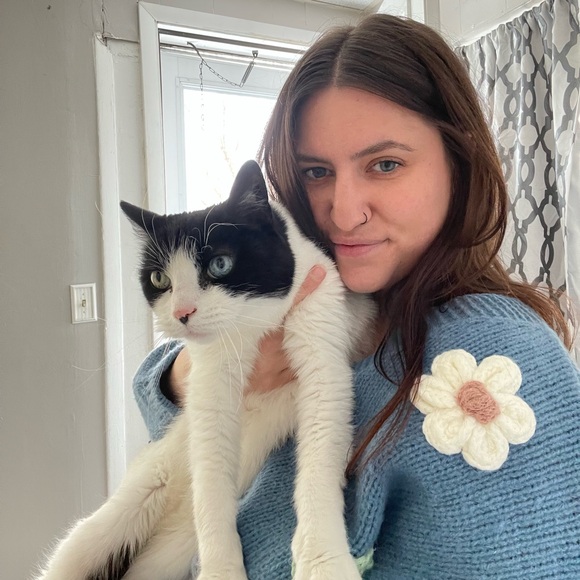 Meet your Posher, Denise - Picture 2 of 5